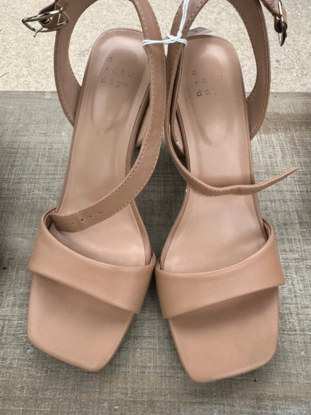 Tan medium heels